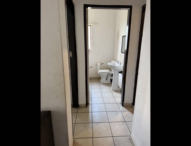 2 BEDROOM APARTMENT FOR SALE IN DAWN PARK